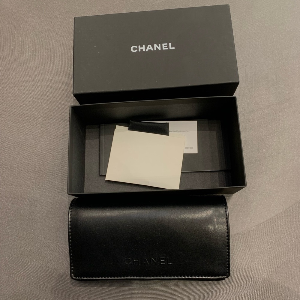 Chanel sunglasses replacement case black leather standard size